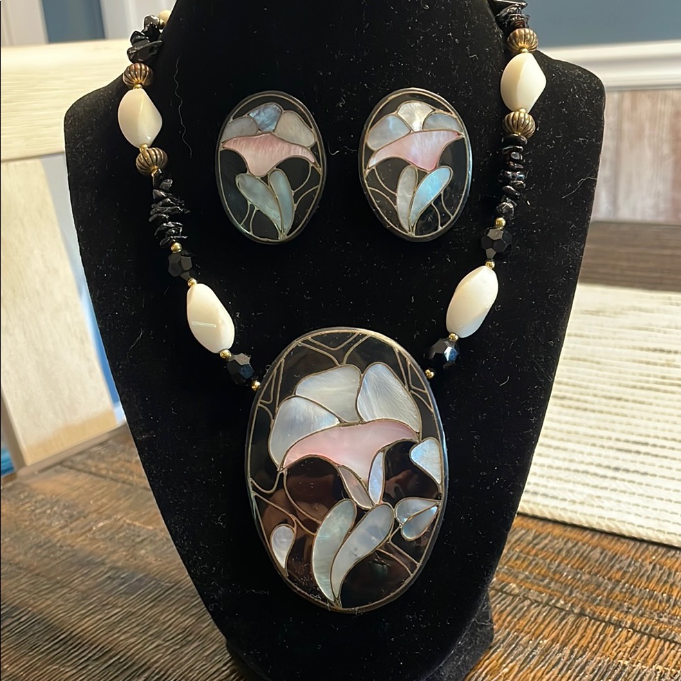 Vintage Lee Sands Floral Jewelry Set With Pink And Silver Shell Inlay 54$